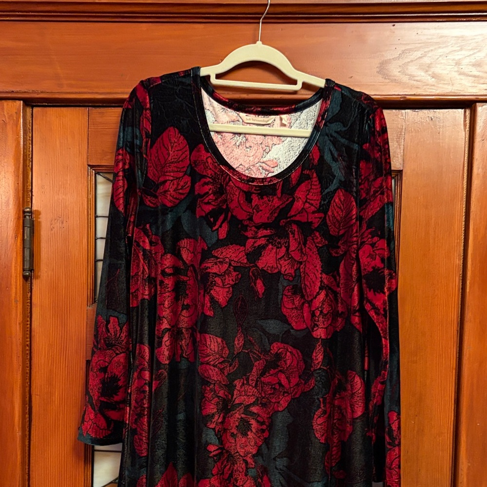 Tall XL Soft Surroundings Red and Black Floral Velveteen Maxi Dress